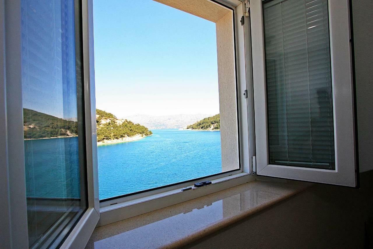 Apartmani Nila Pucisca Ngoại thất bức ảnh